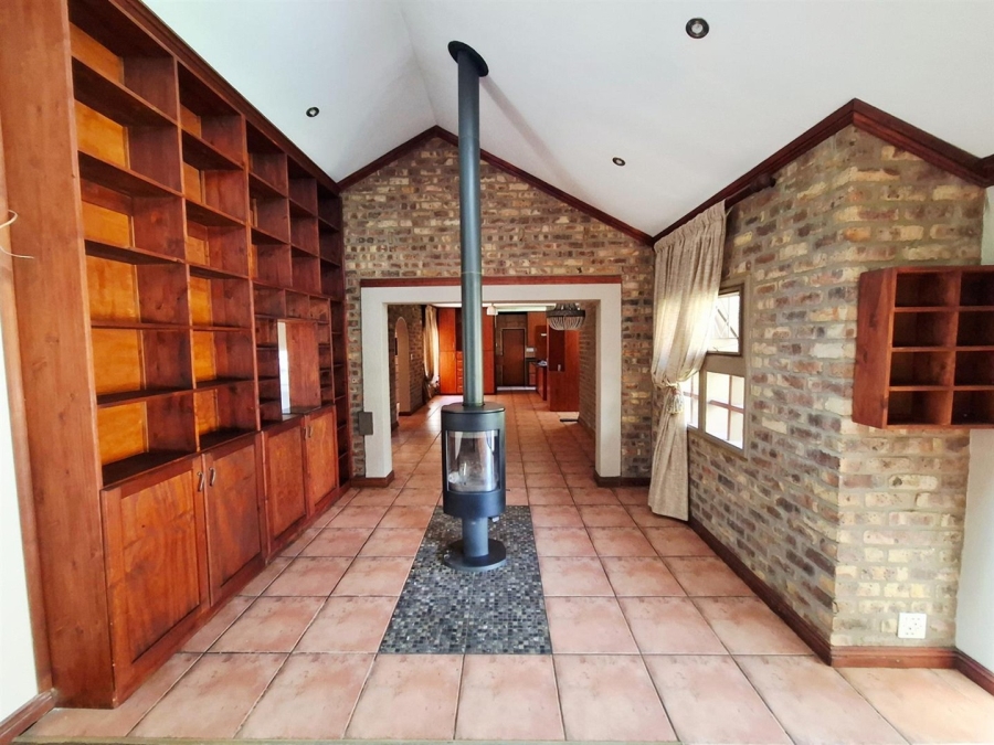 5 Bedroom Property for Sale in Aerorand Mpumalanga