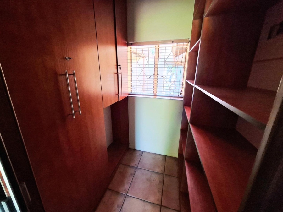 5 Bedroom Property for Sale in Aerorand Mpumalanga