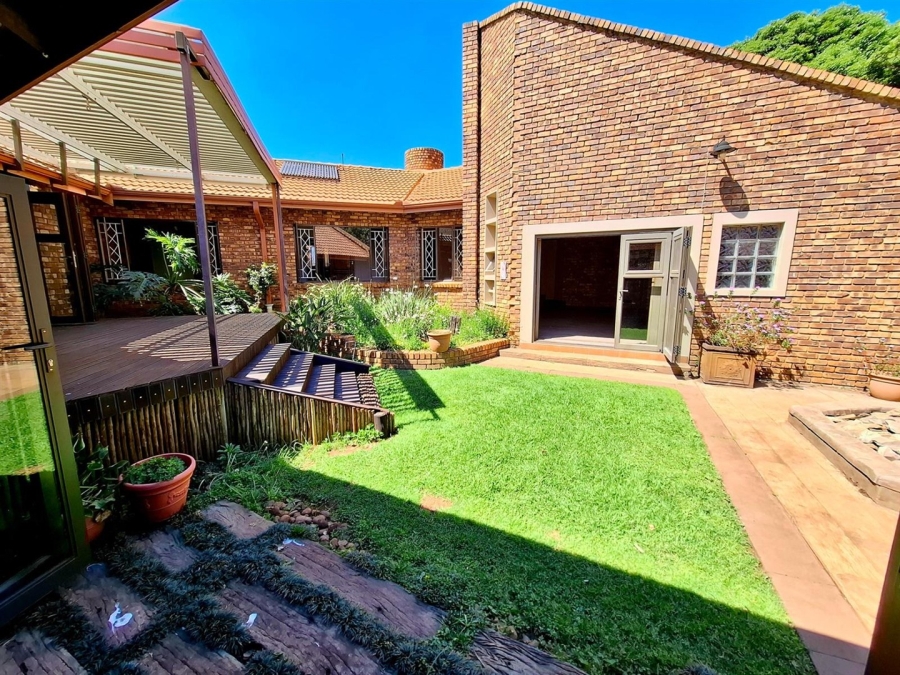 5 Bedroom Property for Sale in Aerorand Mpumalanga
