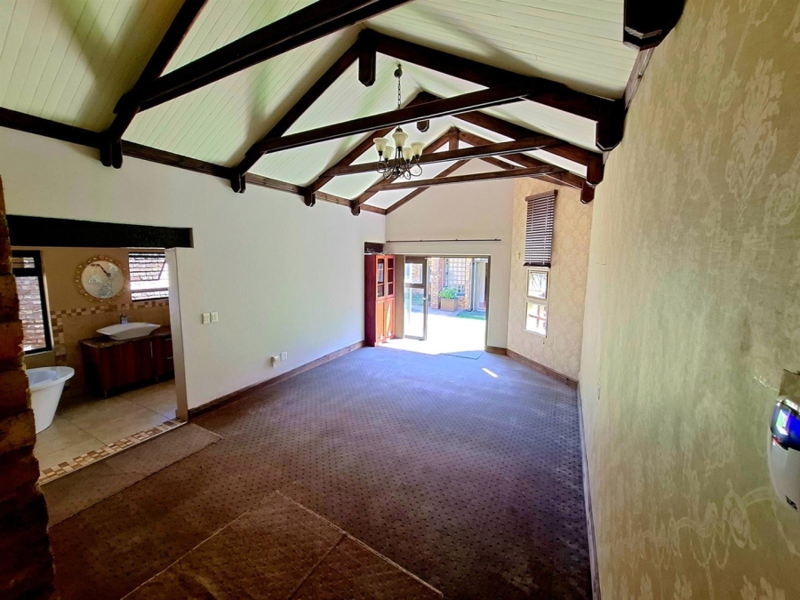 5 Bedroom Property for Sale in Aerorand Mpumalanga