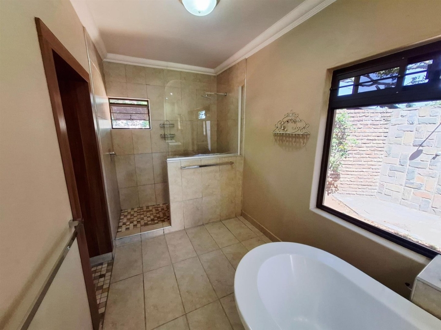 5 Bedroom Property for Sale in Aerorand Mpumalanga