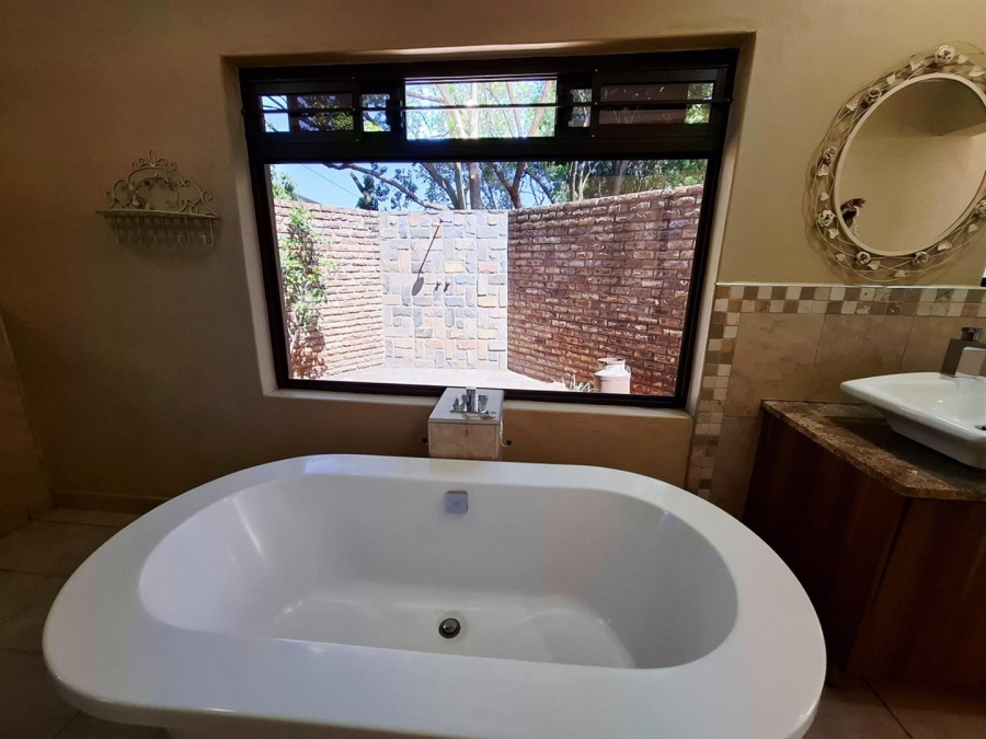 5 Bedroom Property for Sale in Aerorand Mpumalanga