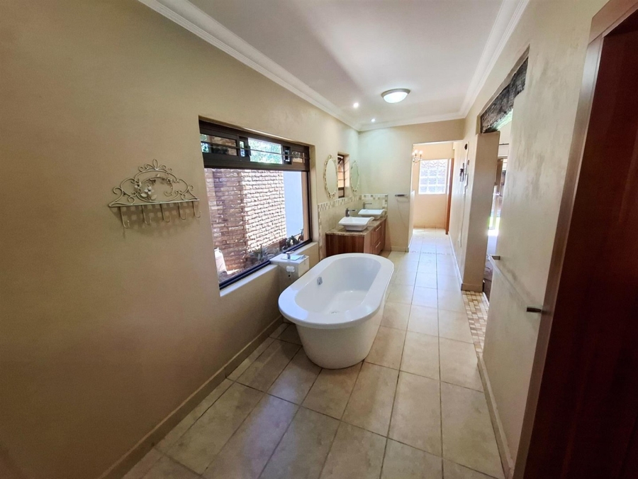 5 Bedroom Property for Sale in Aerorand Mpumalanga