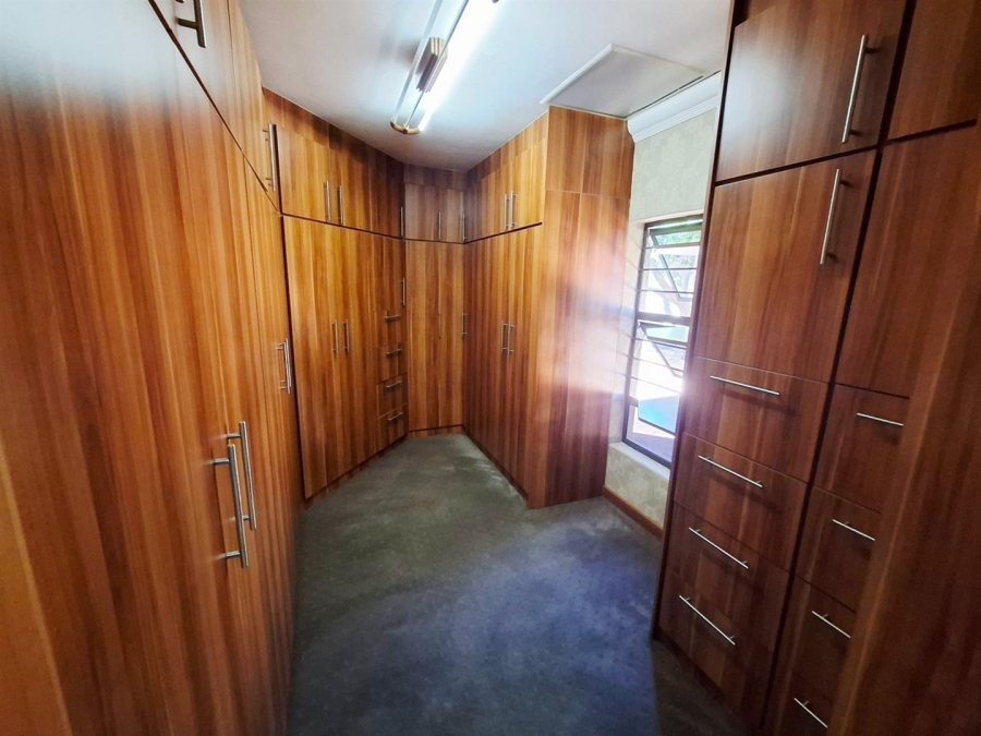 5 Bedroom Property for Sale in Aerorand Mpumalanga