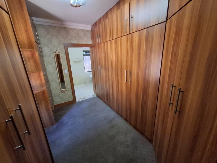 5 Bedroom Property for Sale in Aerorand Mpumalanga