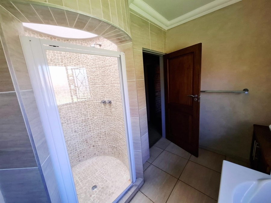 5 Bedroom Property for Sale in Aerorand Mpumalanga