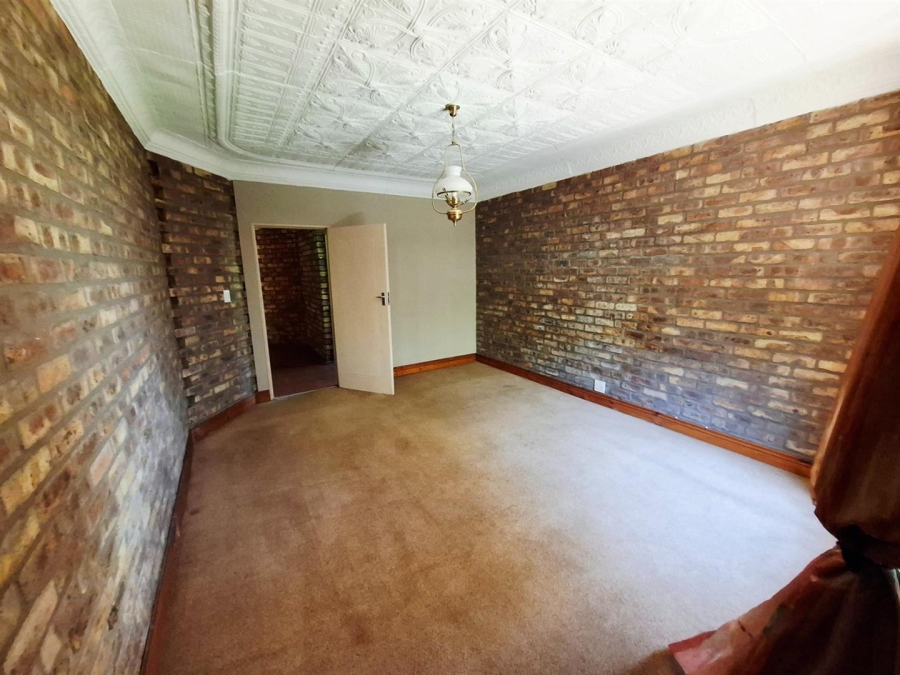 5 Bedroom Property for Sale in Aerorand Mpumalanga
