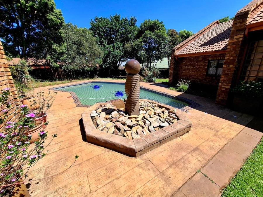 5 Bedroom Property for Sale in Aerorand Mpumalanga