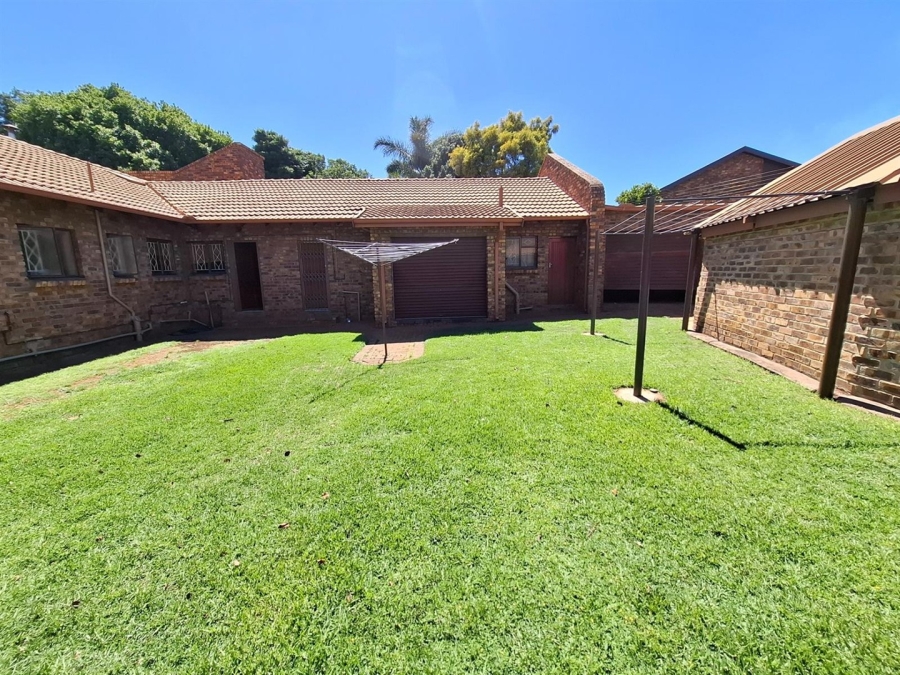 5 Bedroom Property for Sale in Aerorand Mpumalanga