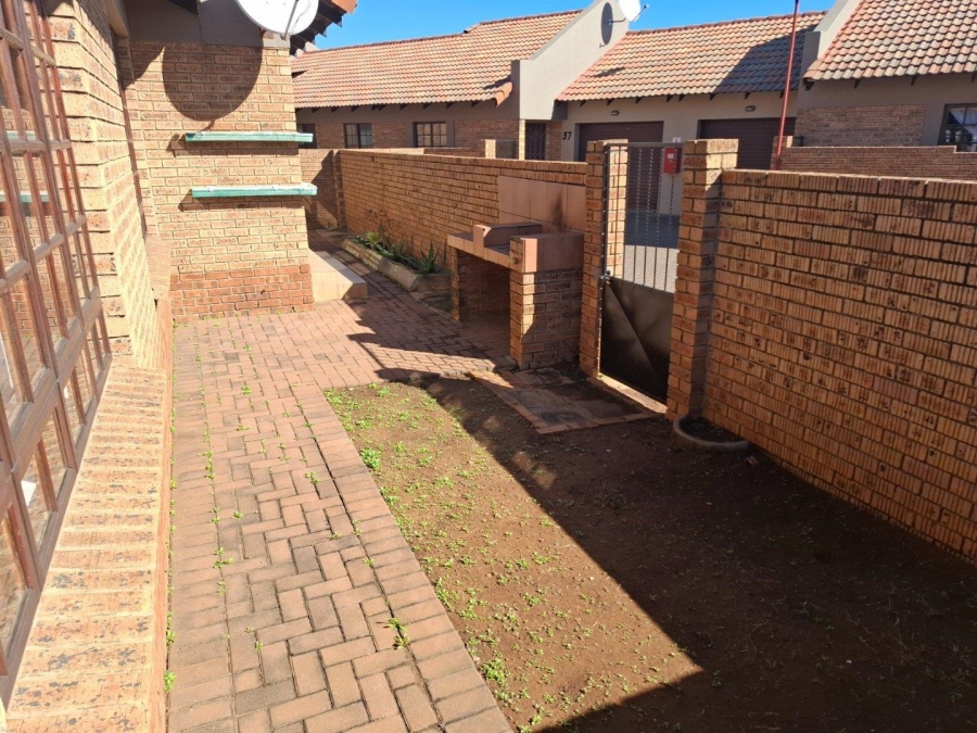 2 Bedroom Property for Sale in Aerorand Mpumalanga