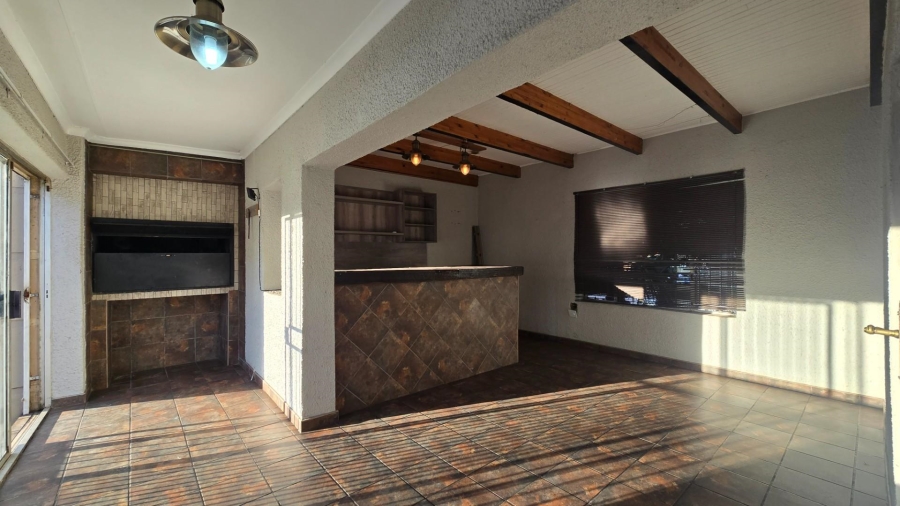 4 Bedroom Property for Sale in Aerorand Mpumalanga
