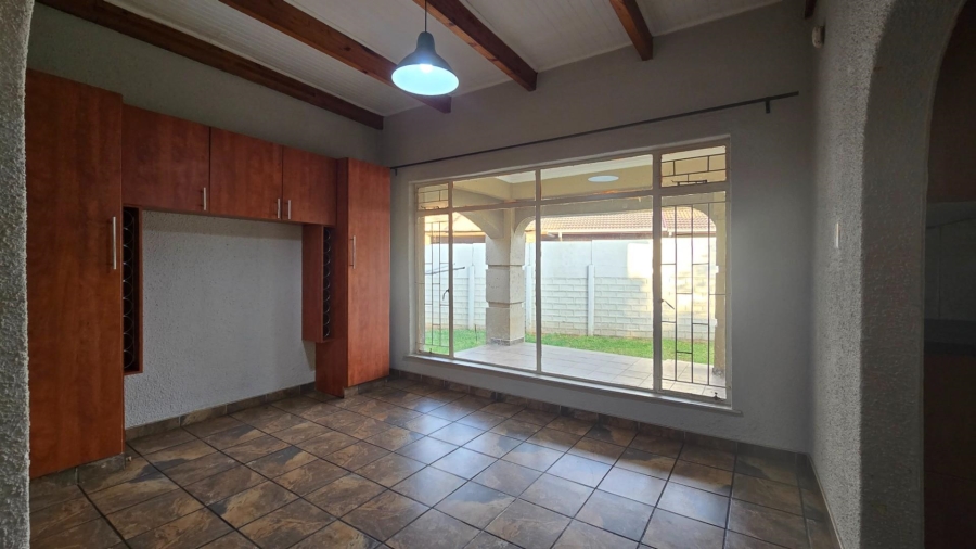 4 Bedroom Property for Sale in Aerorand Mpumalanga