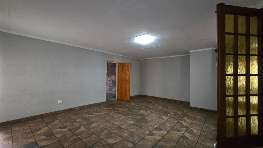 4 Bedroom Property for Sale in Aerorand Mpumalanga