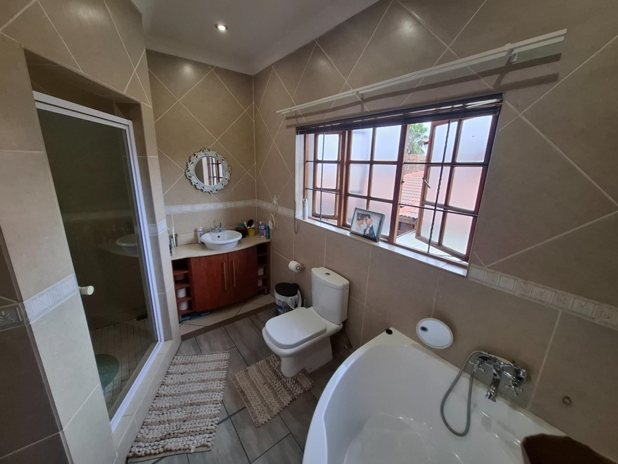 4 Bedroom Property for Sale in Aerorand Mpumalanga