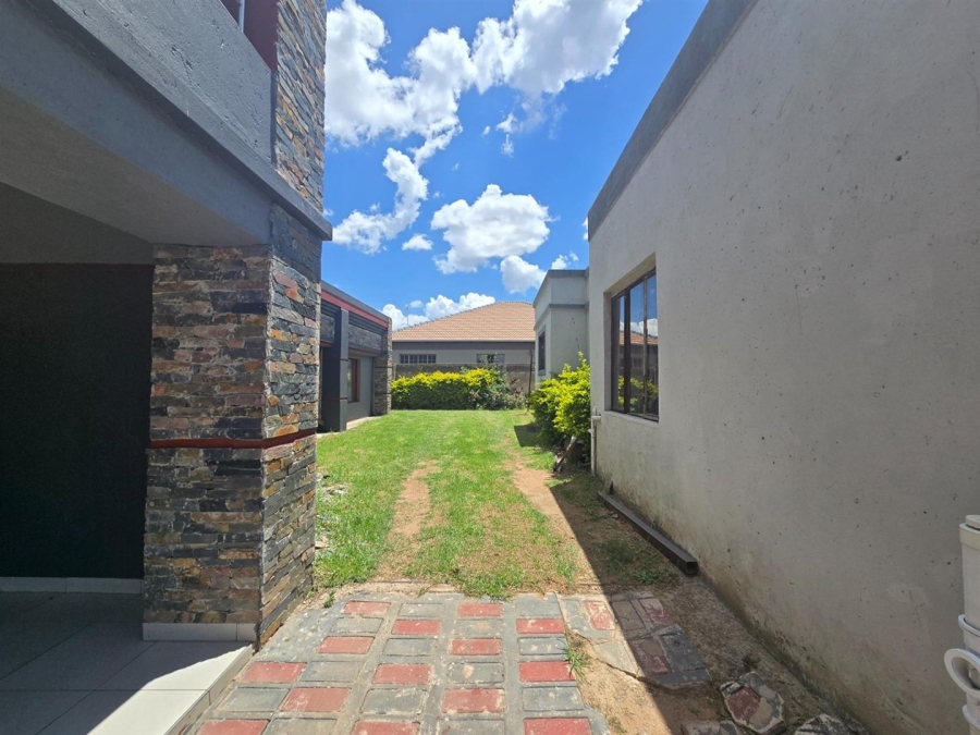 10 Bedroom Property for Sale in Aerorand Mpumalanga