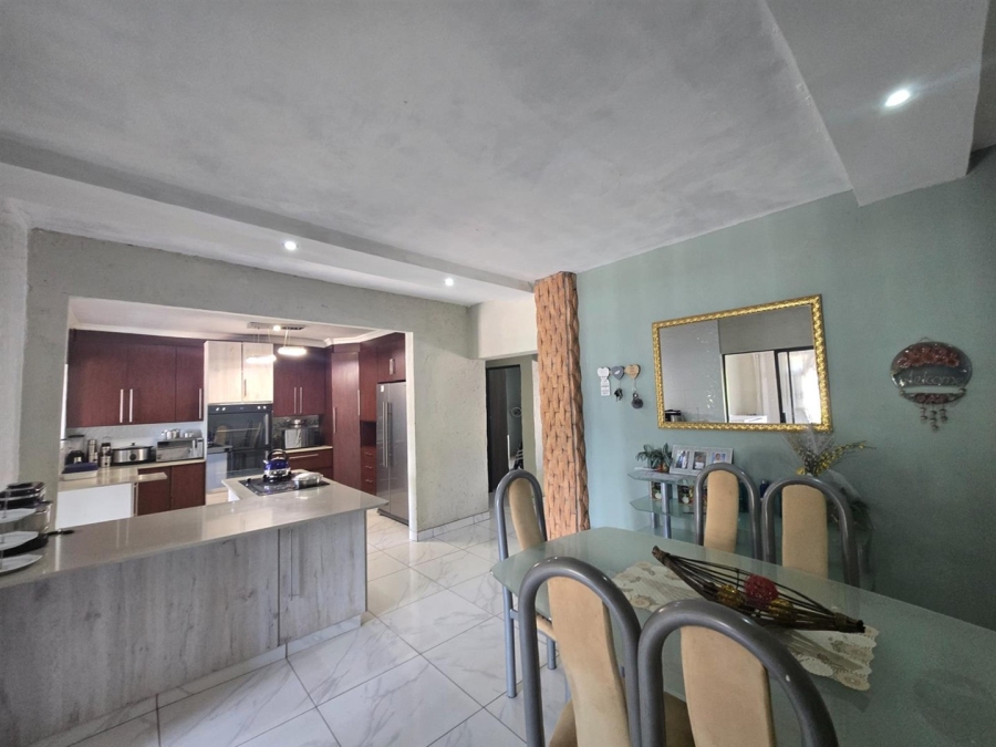 10 Bedroom Property for Sale in Aerorand Mpumalanga