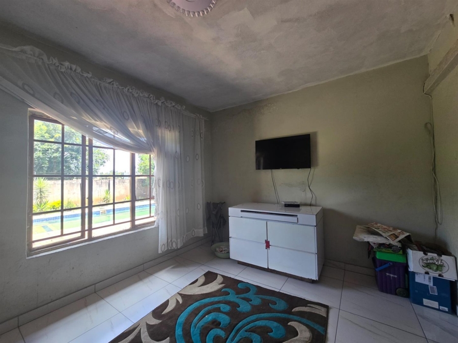10 Bedroom Property for Sale in Aerorand Mpumalanga