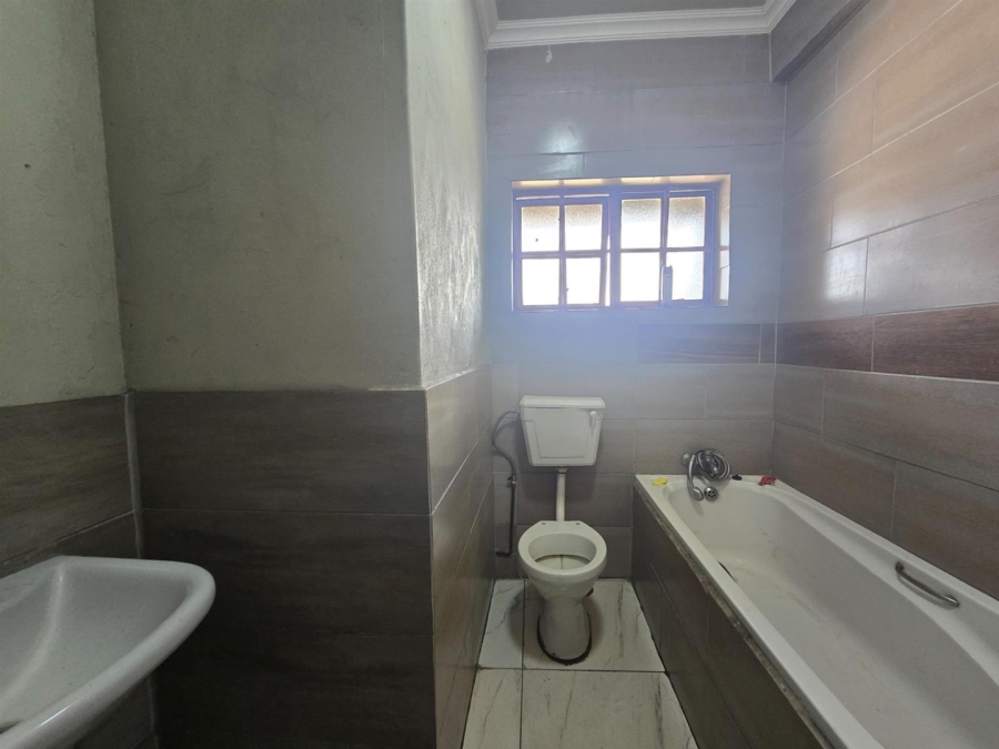 10 Bedroom Property for Sale in Aerorand Mpumalanga