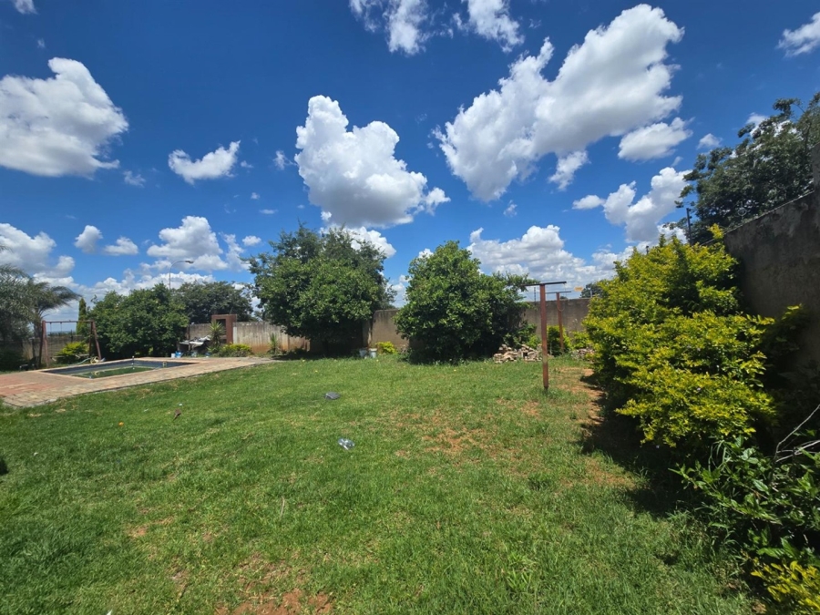10 Bedroom Property for Sale in Aerorand Mpumalanga