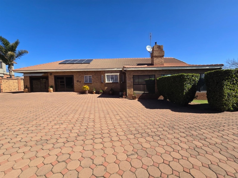 5 Bedroom Property for Sale in Midlands Estate Mpumalanga
