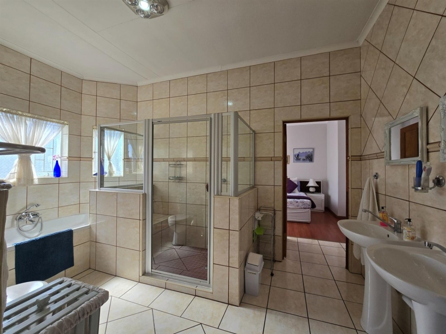 5 Bedroom Property for Sale in Midlands Estate Mpumalanga
