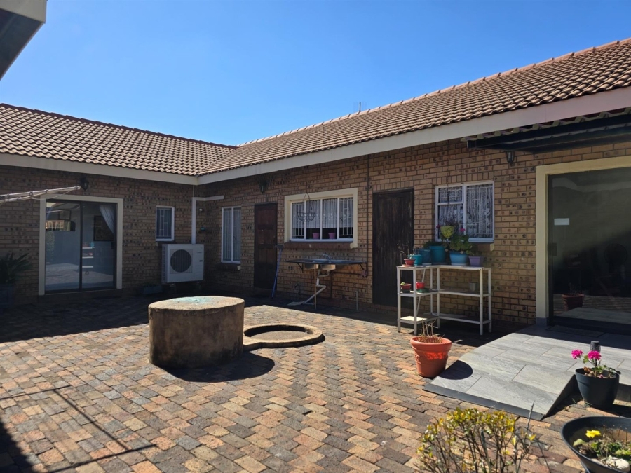 5 Bedroom Property for Sale in Midlands Estate Mpumalanga