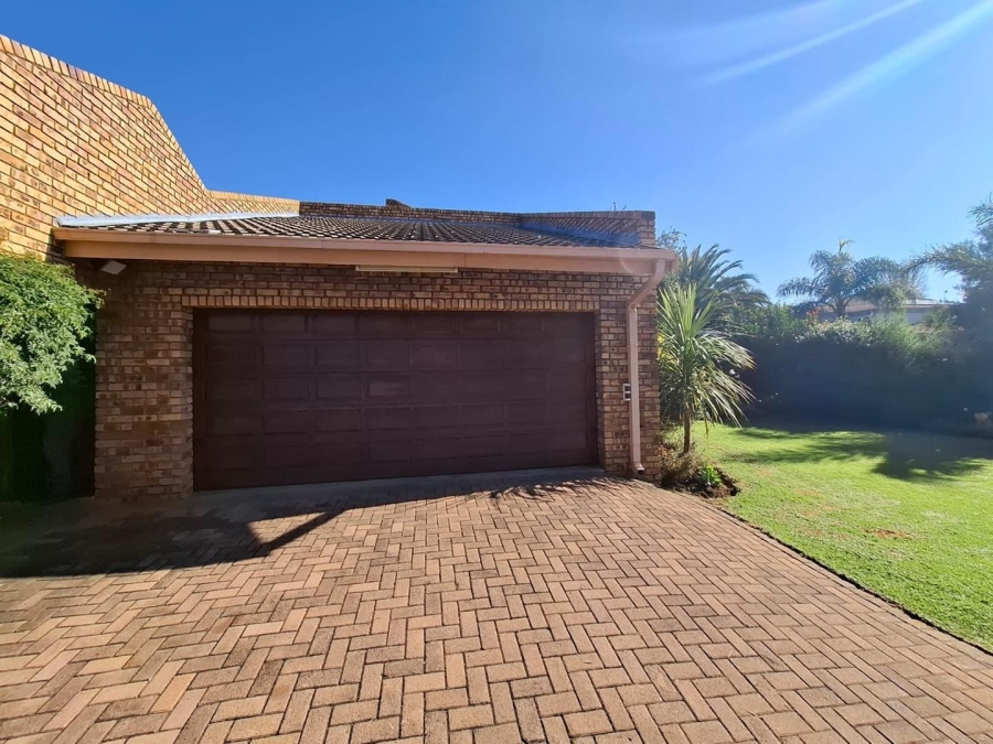 3 Bedroom Property for Sale in Aerorand Mpumalanga