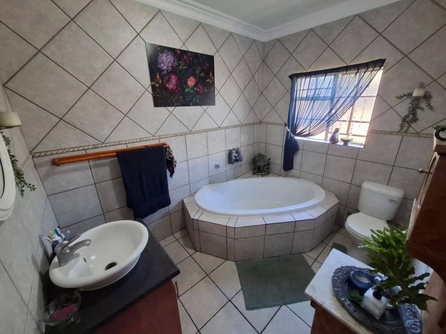 3 Bedroom Property for Sale in Aerorand Mpumalanga