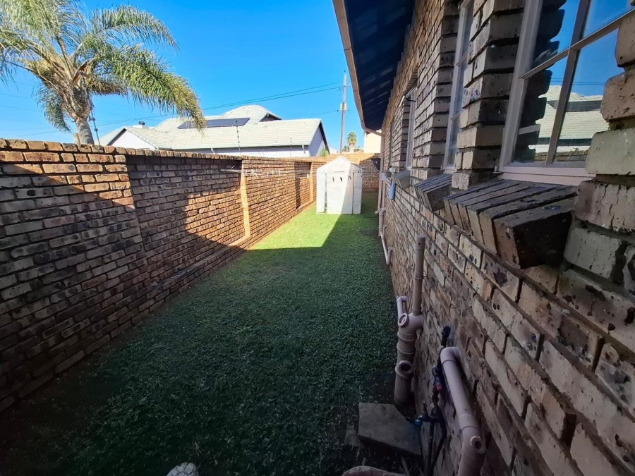 3 Bedroom Property for Sale in Aerorand Mpumalanga