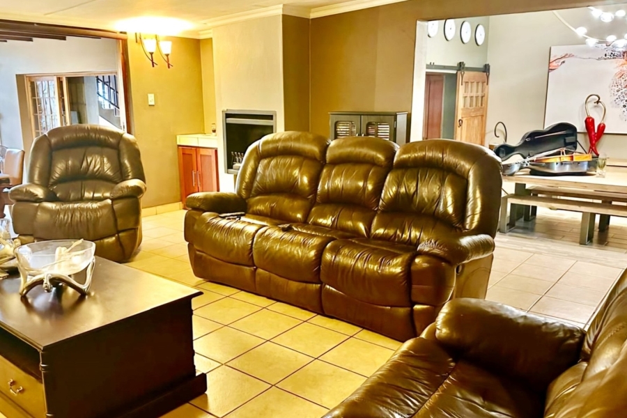 4 Bedroom Property for Sale in Aerorand Mpumalanga
