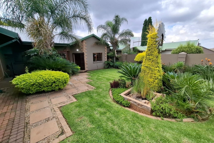 4 Bedroom Property for Sale in Aerorand Mpumalanga