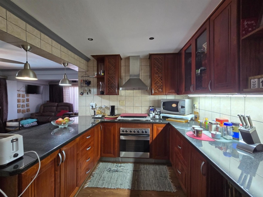 5 Bedroom Property for Sale in Aerorand Mpumalanga