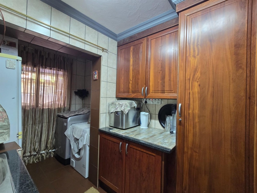 5 Bedroom Property for Sale in Aerorand Mpumalanga
