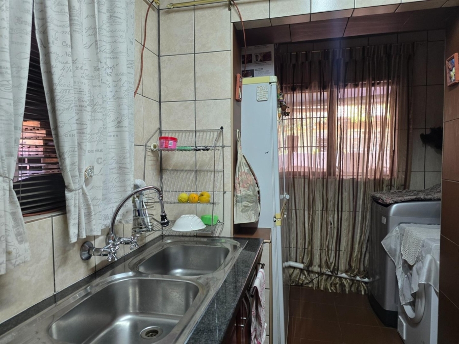 5 Bedroom Property for Sale in Aerorand Mpumalanga