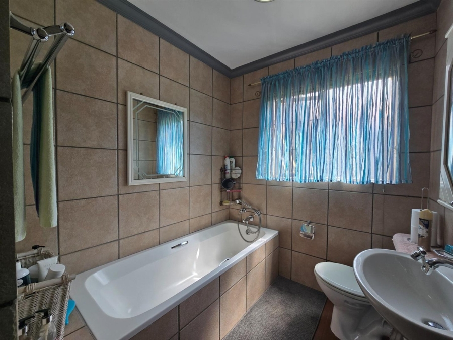 5 Bedroom Property for Sale in Aerorand Mpumalanga