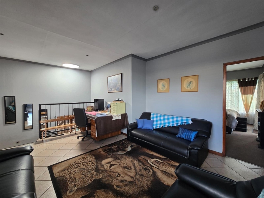 5 Bedroom Property for Sale in Aerorand Mpumalanga