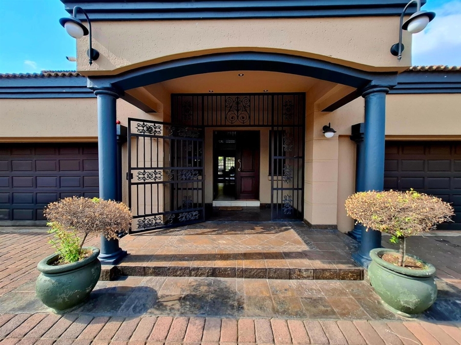 6 Bedroom Property for Sale in Aerorand Mpumalanga