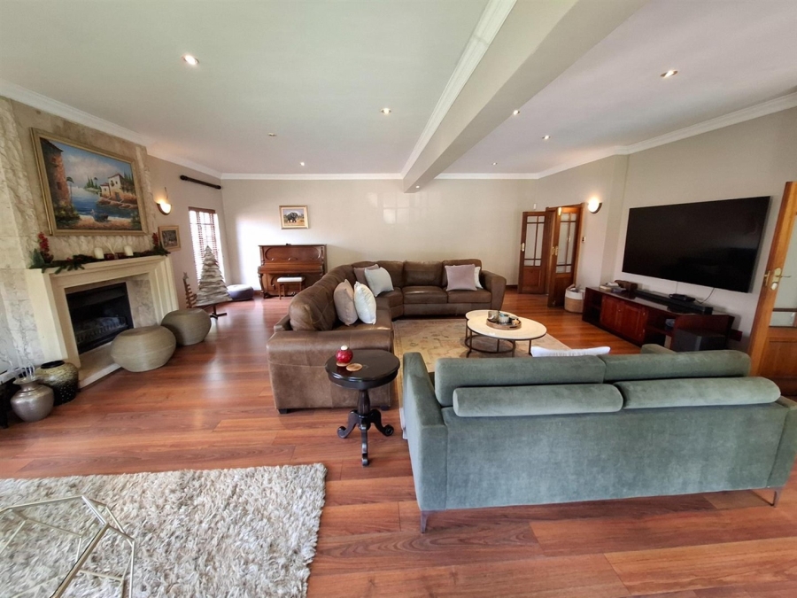6 Bedroom Property for Sale in Aerorand Mpumalanga