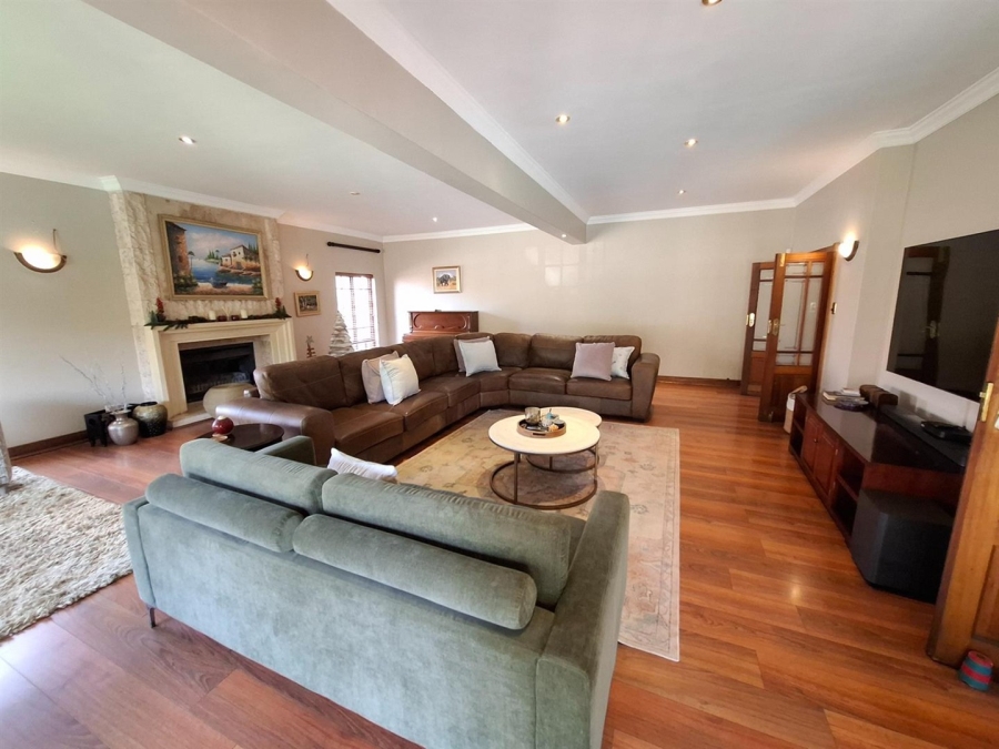 6 Bedroom Property for Sale in Aerorand Mpumalanga