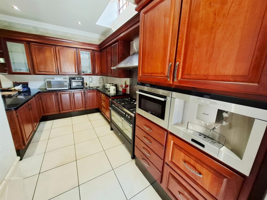 6 Bedroom Property for Sale in Aerorand Mpumalanga