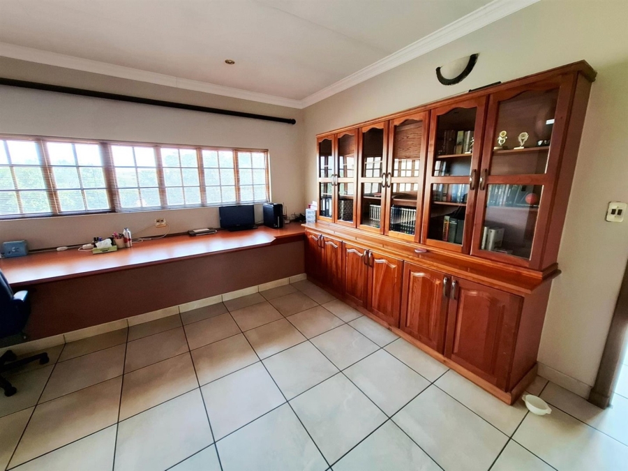 6 Bedroom Property for Sale in Aerorand Mpumalanga