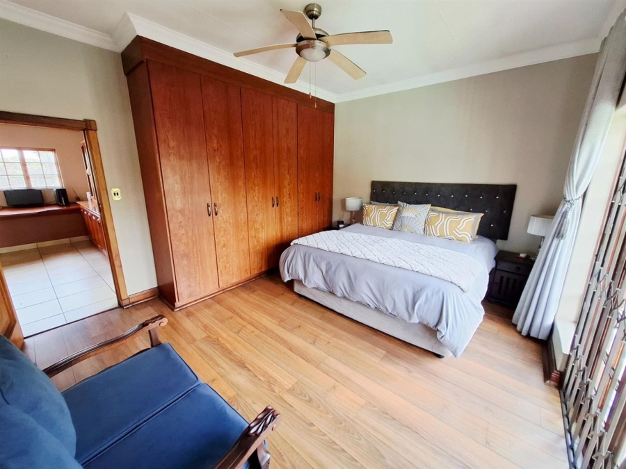 6 Bedroom Property for Sale in Aerorand Mpumalanga