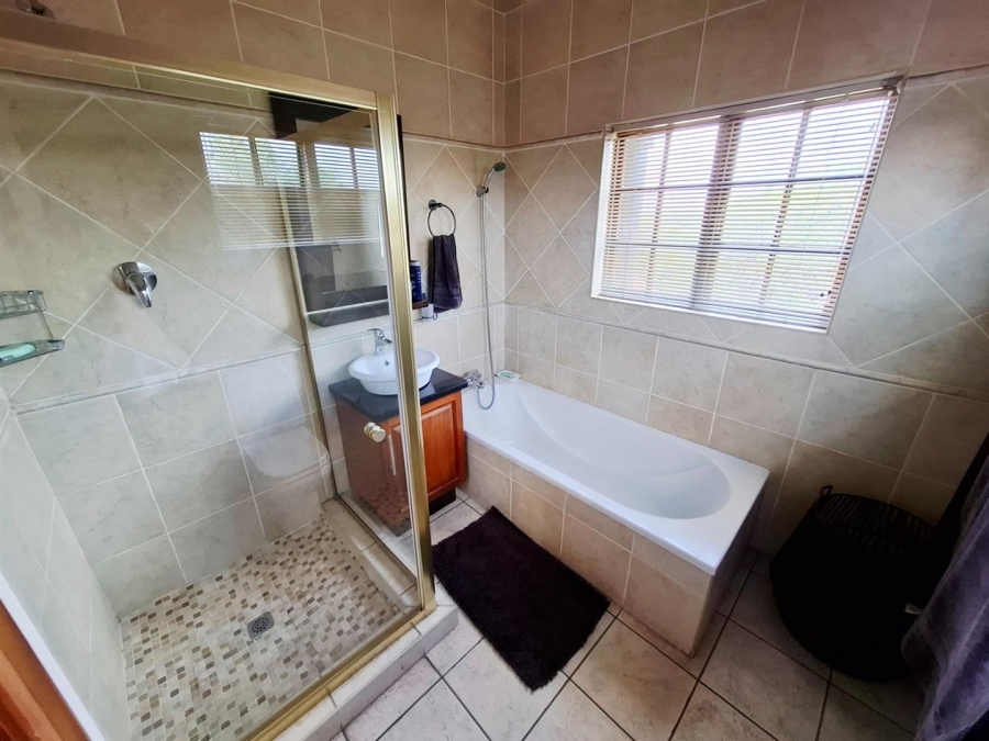 6 Bedroom Property for Sale in Aerorand Mpumalanga