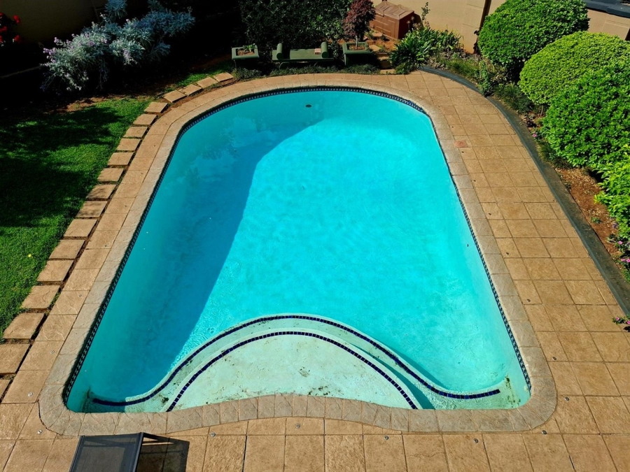 6 Bedroom Property for Sale in Aerorand Mpumalanga
