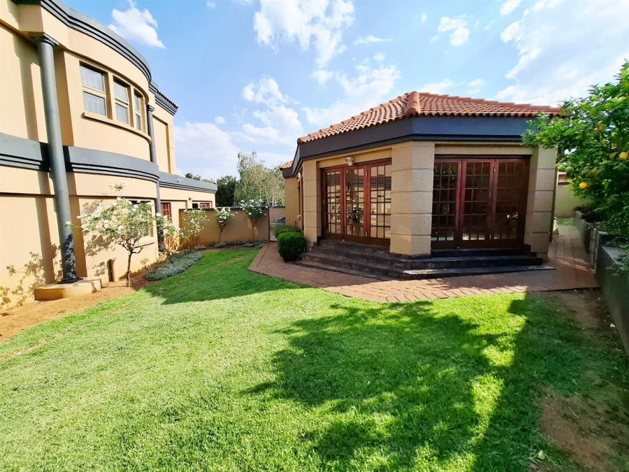 6 Bedroom Property for Sale in Aerorand Mpumalanga