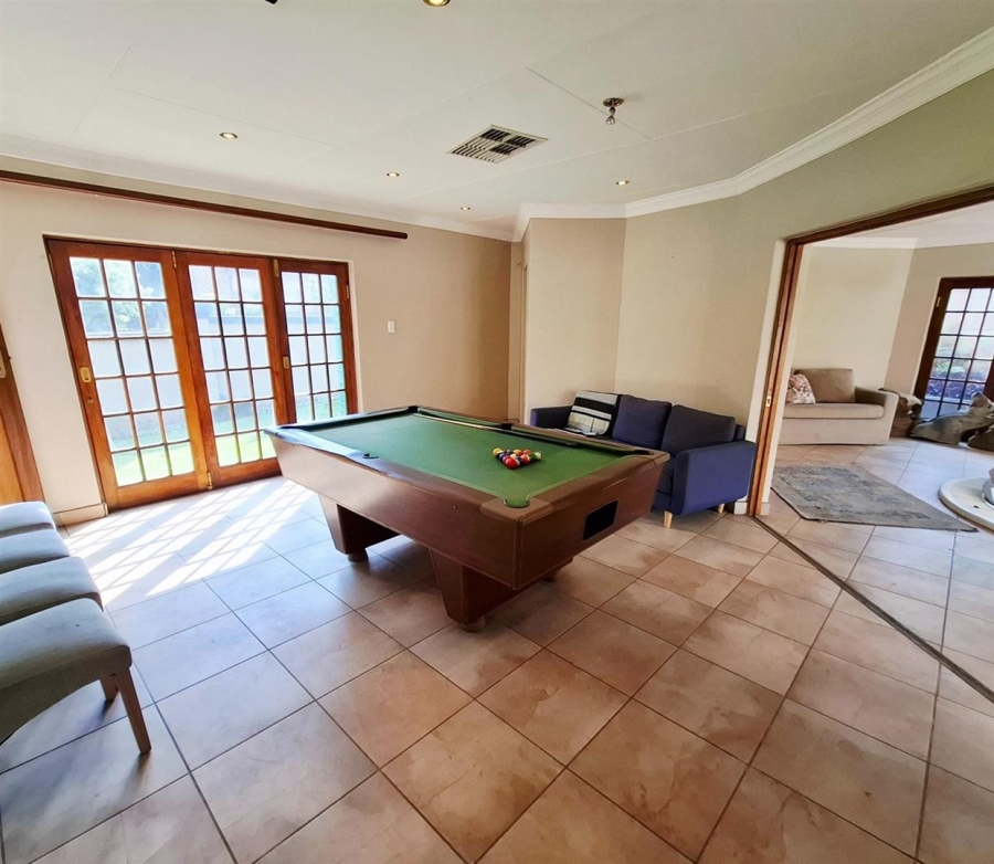 6 Bedroom Property for Sale in Aerorand Mpumalanga