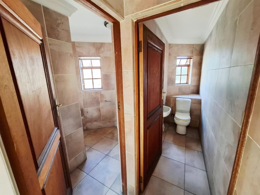 6 Bedroom Property for Sale in Aerorand Mpumalanga