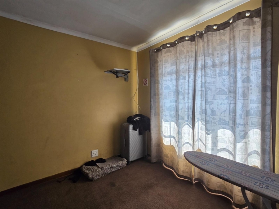 8 Bedroom Property for Sale in Aerorand Mpumalanga