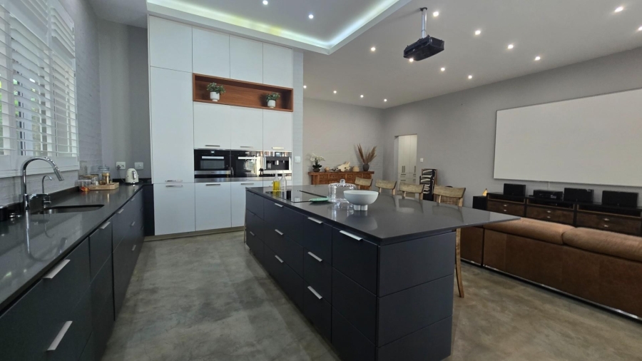 4 Bedroom Property for Sale in Aerorand Mpumalanga