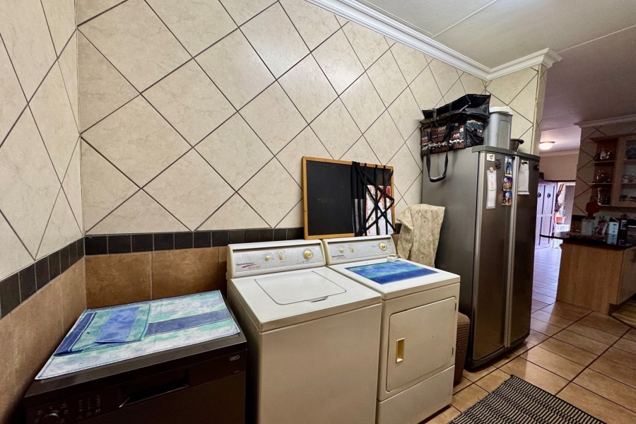 3 Bedroom Property for Sale in Aerorand Mpumalanga